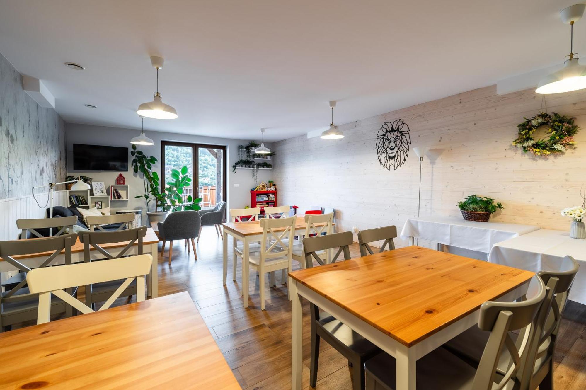 Apartamenty Black Lion Pcim Esterno foto